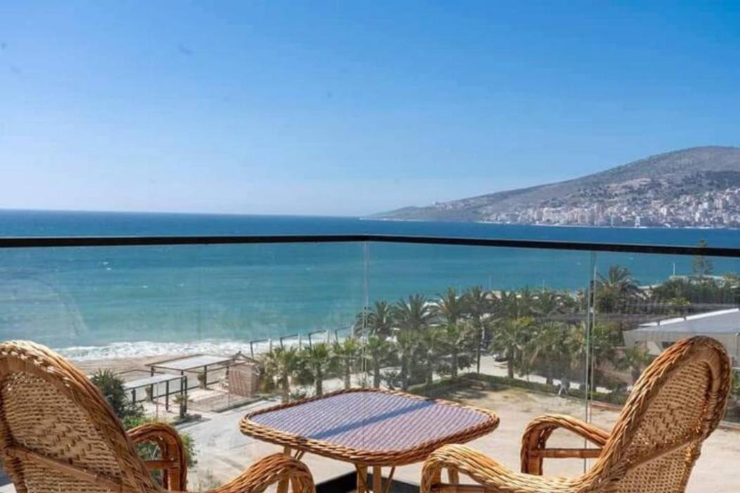 Beachfront Apartament *