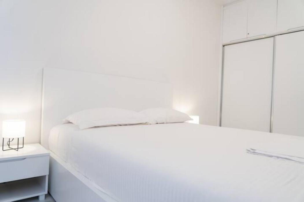 Beachfront Apartament Saranda